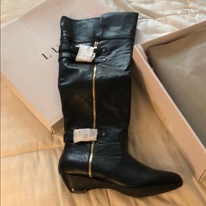 Black Artemine boots